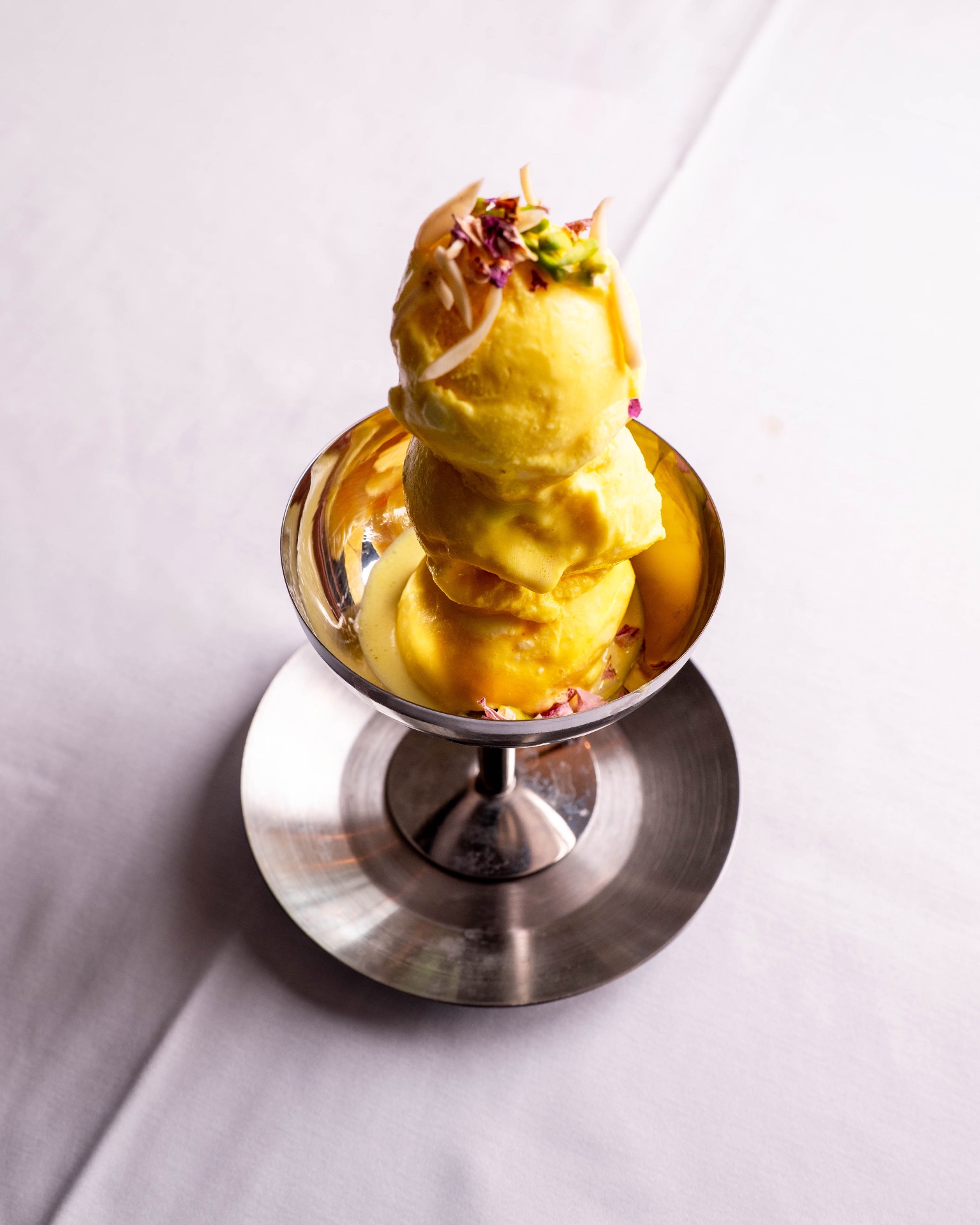 Saffron ice cream